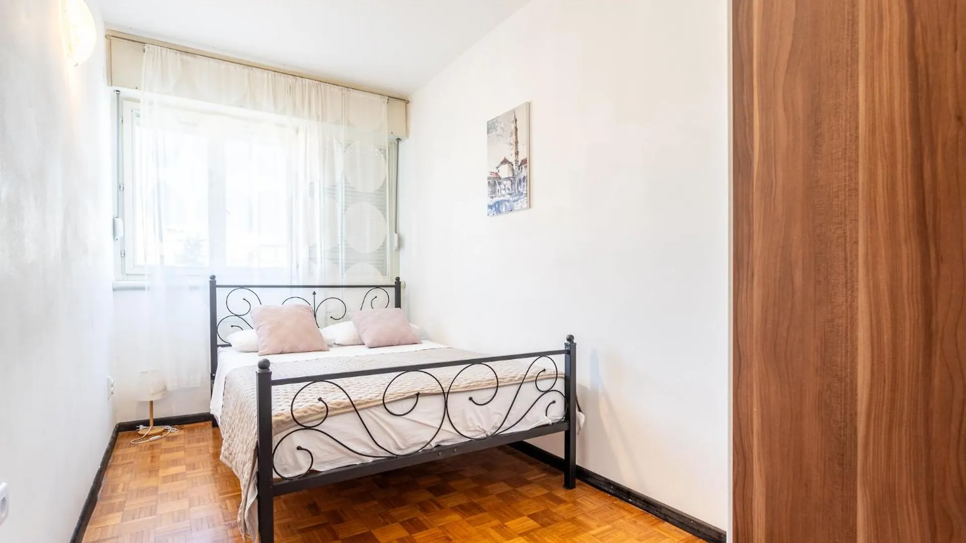 Spacious 3 Bedroom Apartment Chiara Near Beach & Old Tovn Split
