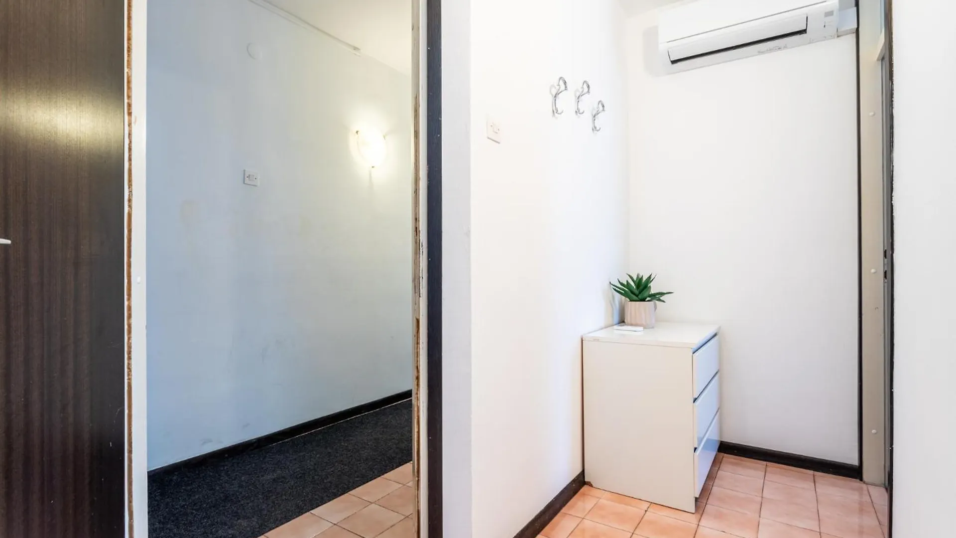 Spacious 3 Bedroom Apartment Chiara Near Beach & Old Tovn Split Croatia