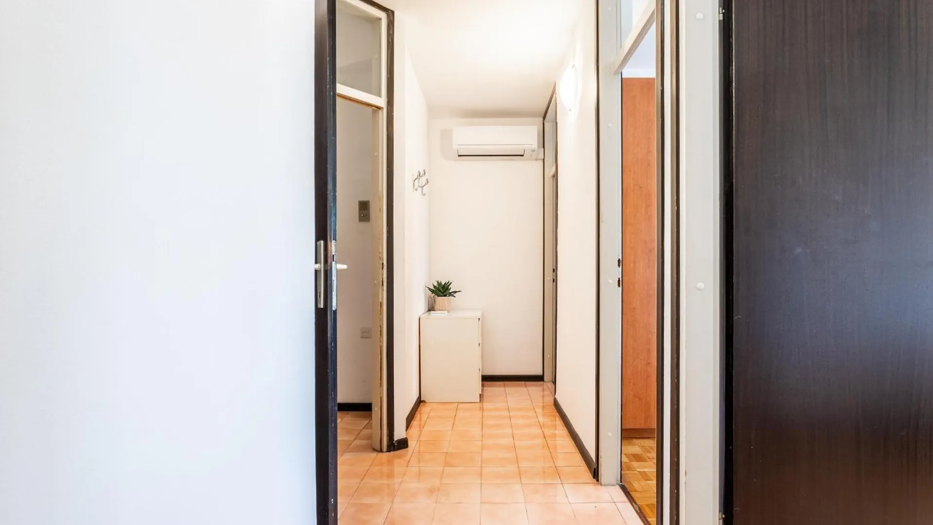 Spacious 3 Bedroom Apartment Chiara Near Beach & Old Tovn Split